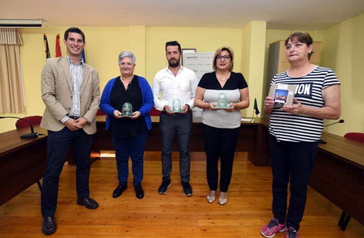 Diputación y Ecovidrio cierran la campaña de reciclaje de vidrio en la Costa con un incremento del 42%